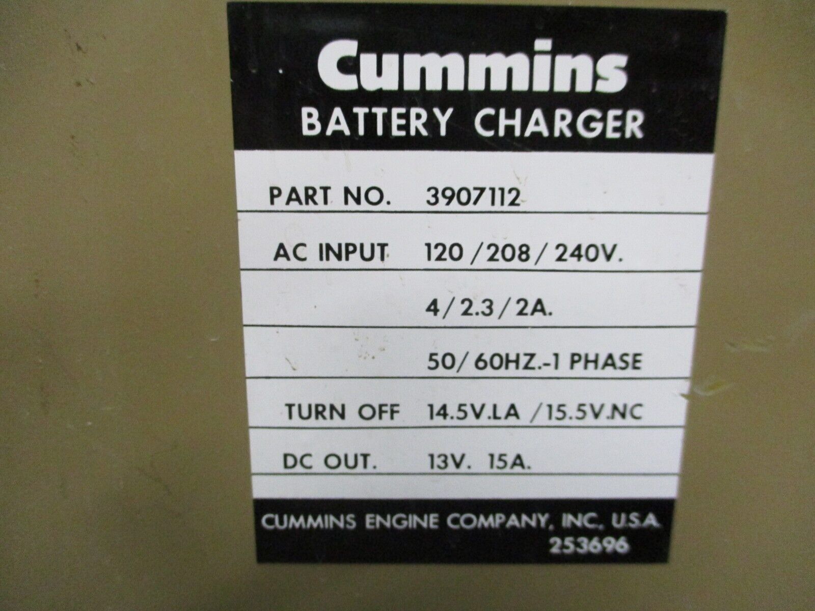Cummins Battery Charger 3907112 Output: 13VDC 15A Used