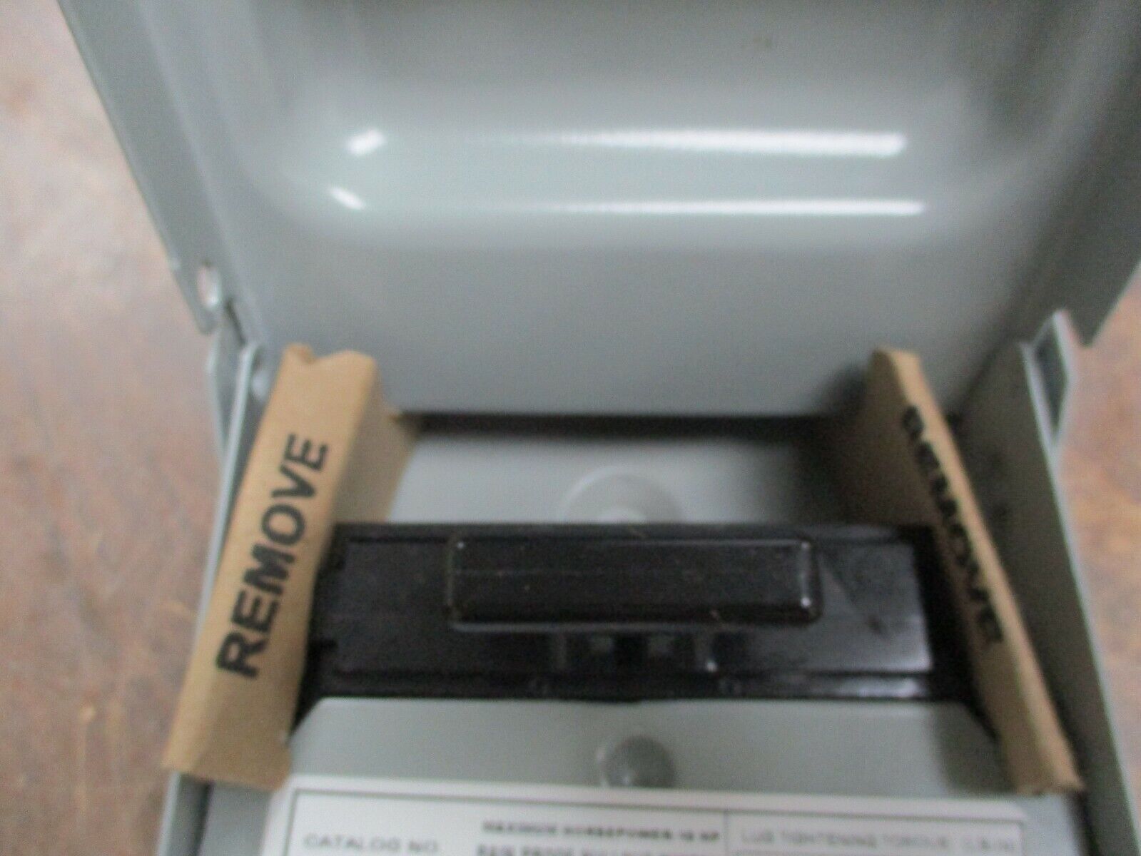 Motors and Armatures, Inc. 3R Pullout Switch 83335 60A 240V 1Ph Used