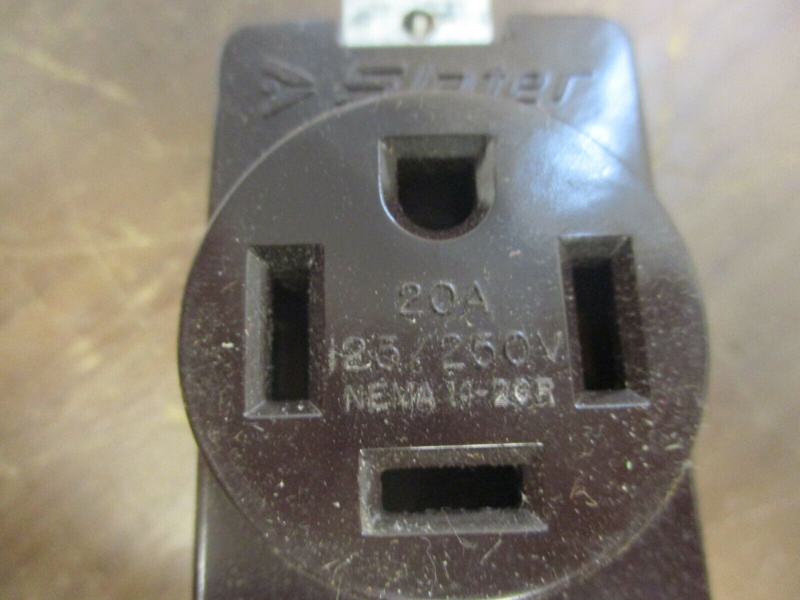 Pass & Seymour Legrand Flush Receptacle 3820 20A 125/250V 3P 4W New Surplus