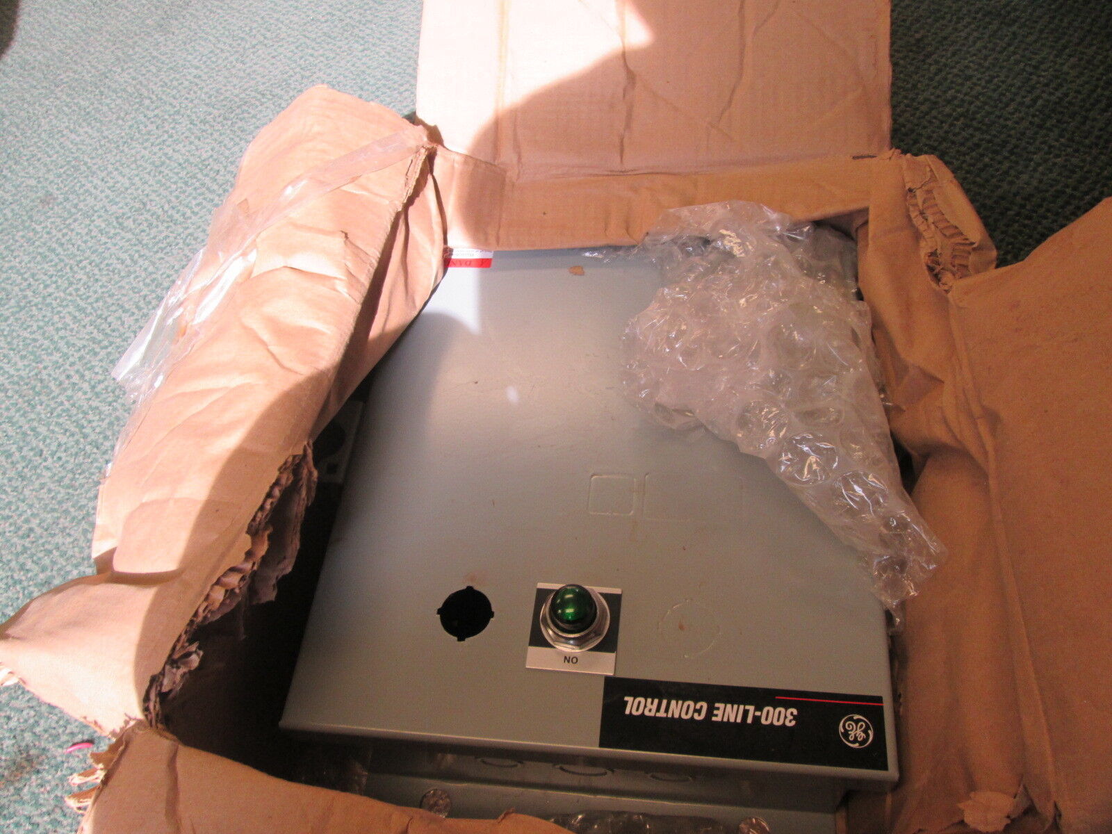 GE Enclosed Starter CR306B18200ADTLS Size 0 w/Control Transformer 3P New Surplus