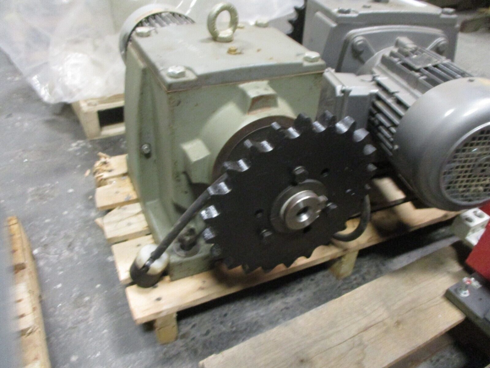 Nord Gearmotor 973.1-112MP/4 CUS TW 5.00HP 23783 lb-In Used