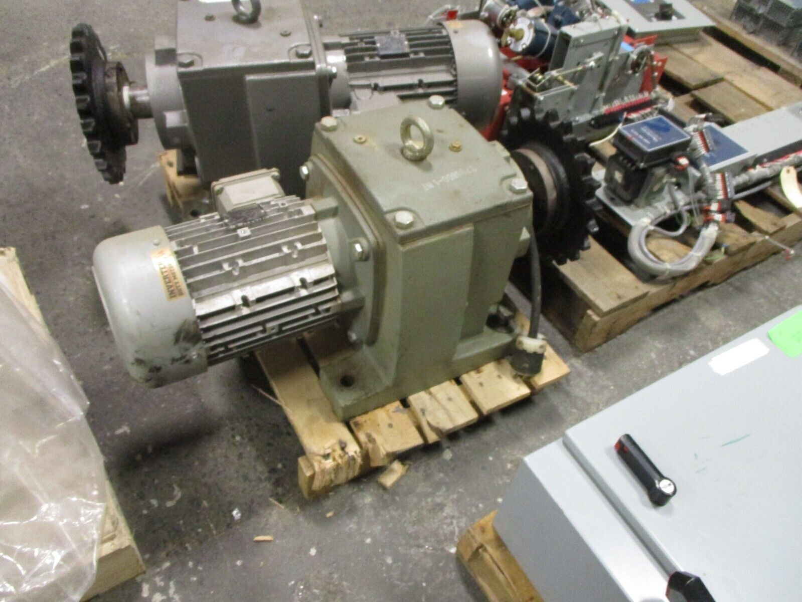 Nord Gearmotor 973.1-112MP/4 CUS TW 5.00HP 23783 lb-In Used