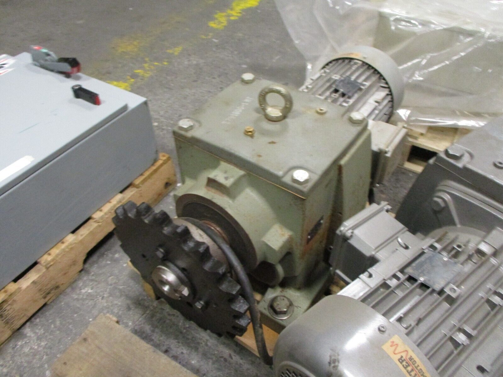 Nord Gearmotor 973.1-112MP/4 CUS TW 5.00HP 23783 lb-In Used