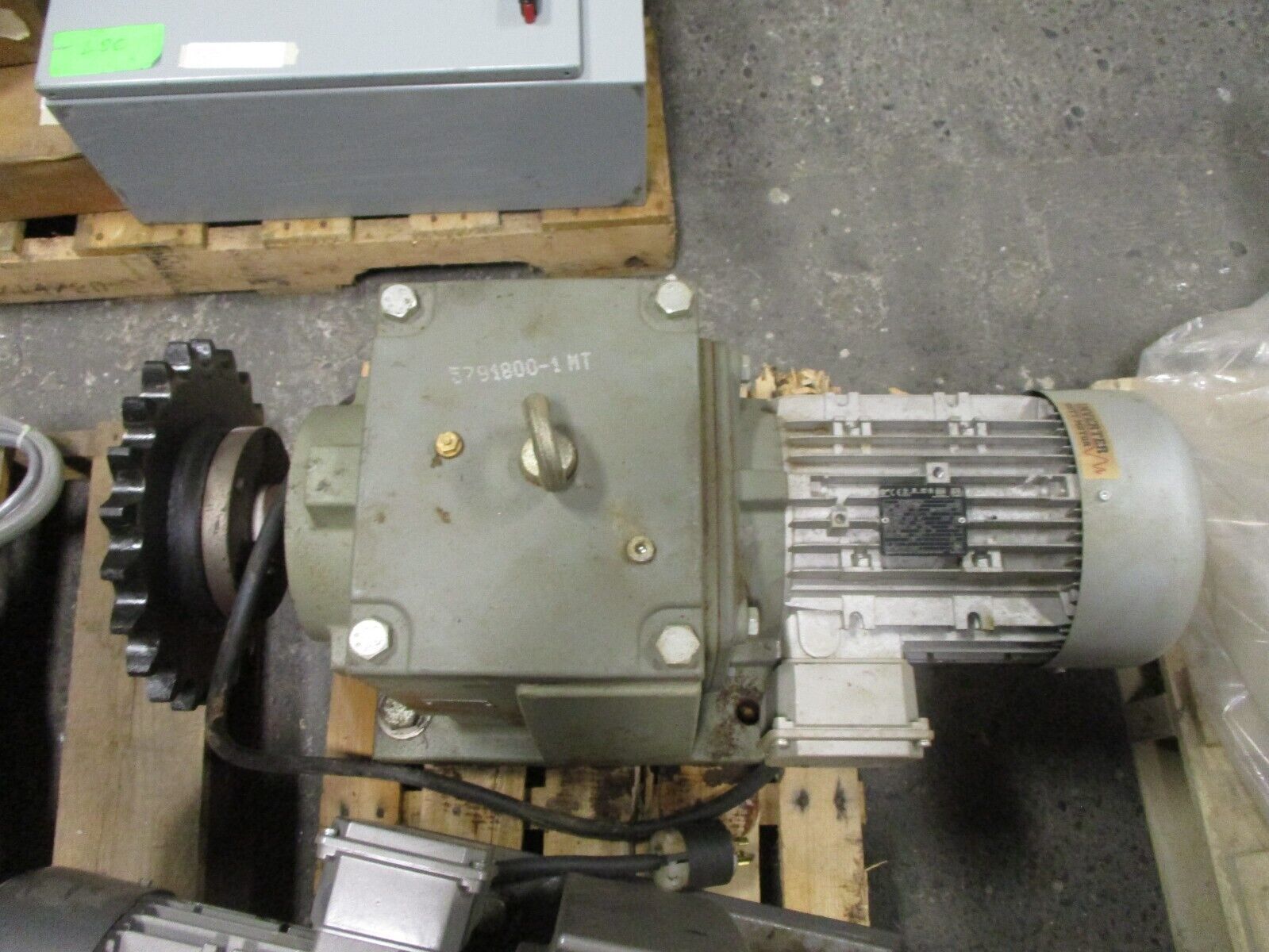 Nord Gearmotor 973.1-112MP/4 CUS TW 5.00HP 23783 lb-In Used