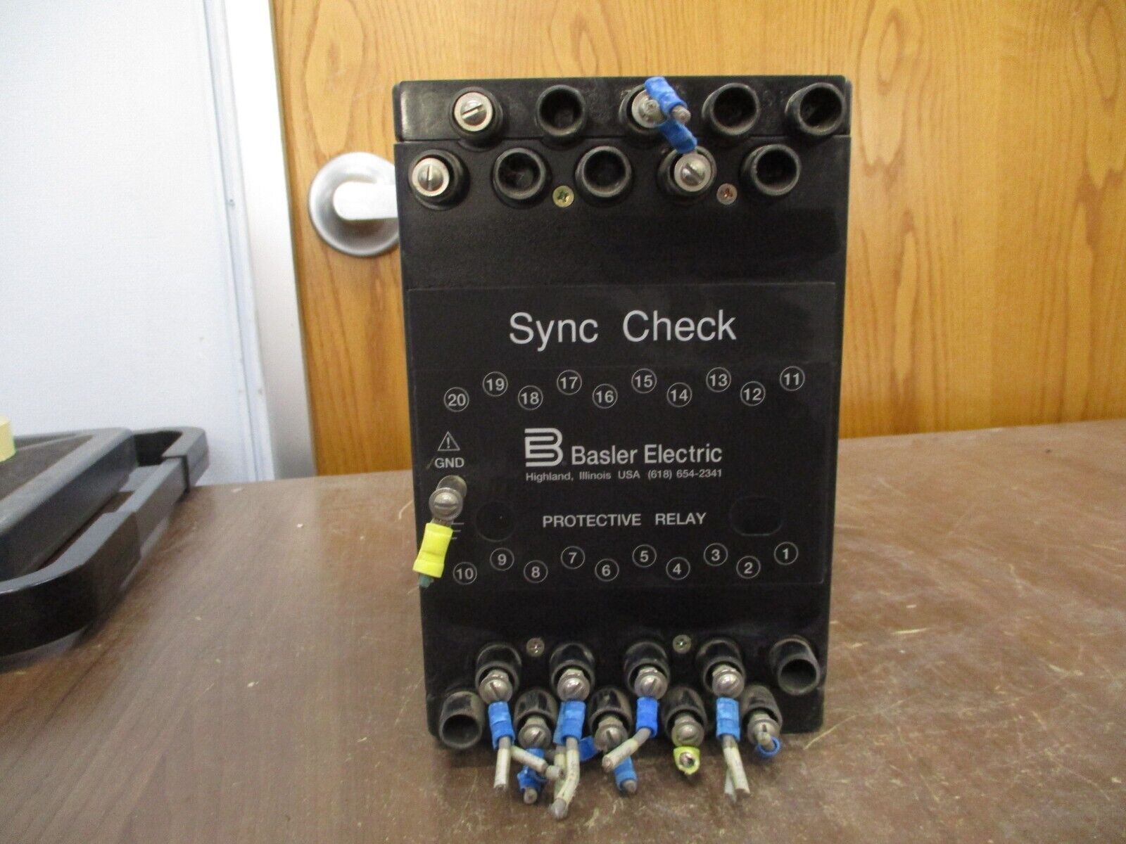 Basler Electric BE1-25 Sync-Check Relay M1E A7P A5R1F Used