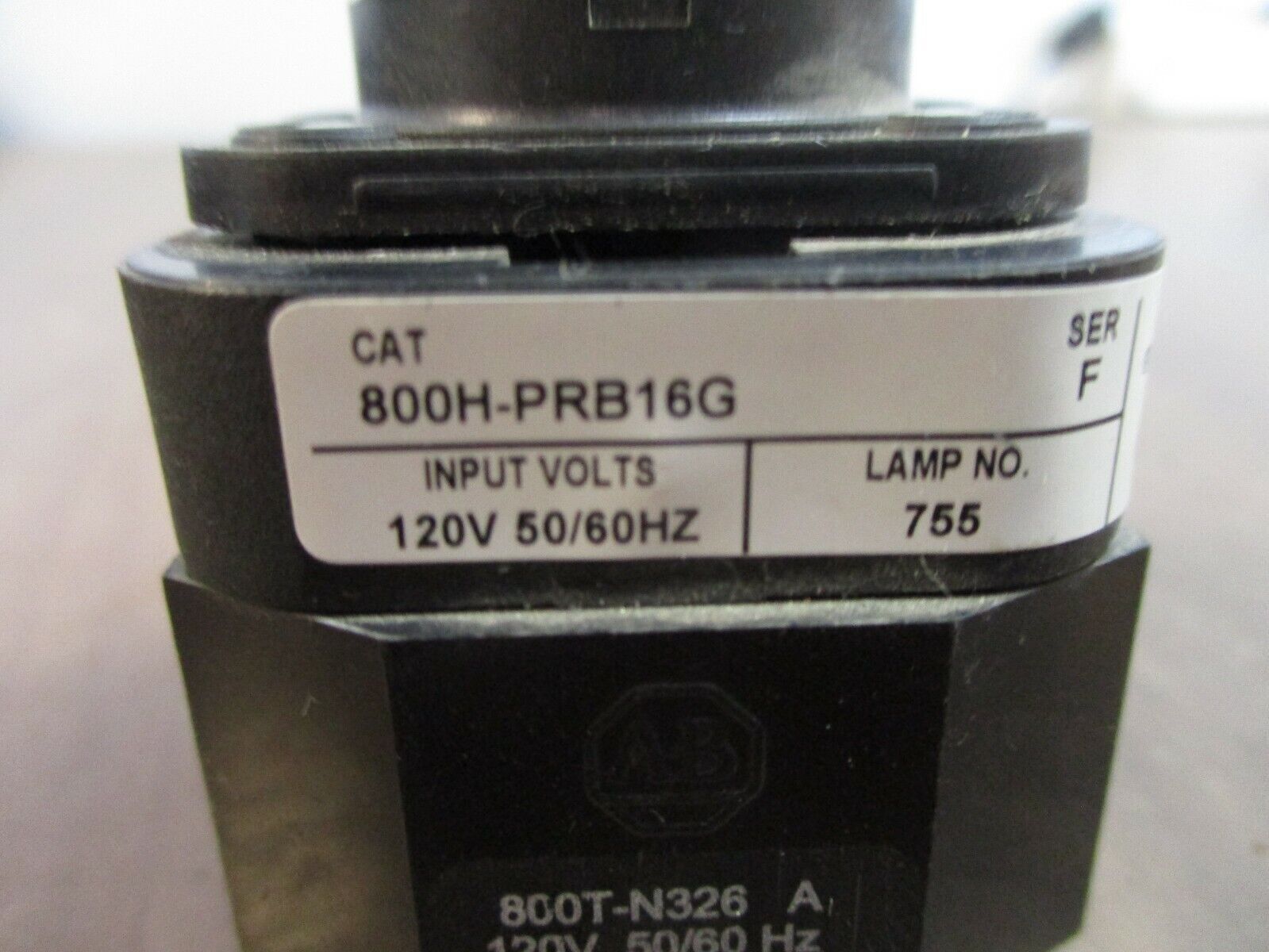 Allen-Bradley Illuminated Push Button 800H-PRB16G Ser. F 120V Type 4, 4X, 13