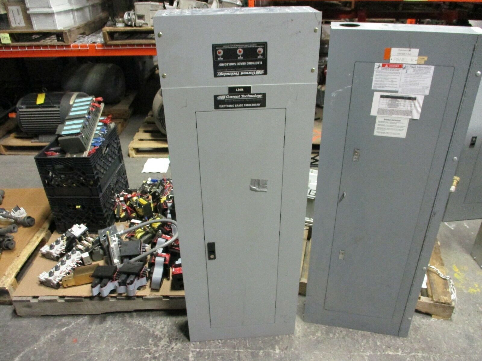 GE Main Breaker Circuit Breaker Panel w/Surge Suppressor AQU3422MBX 225A Max 3Ph