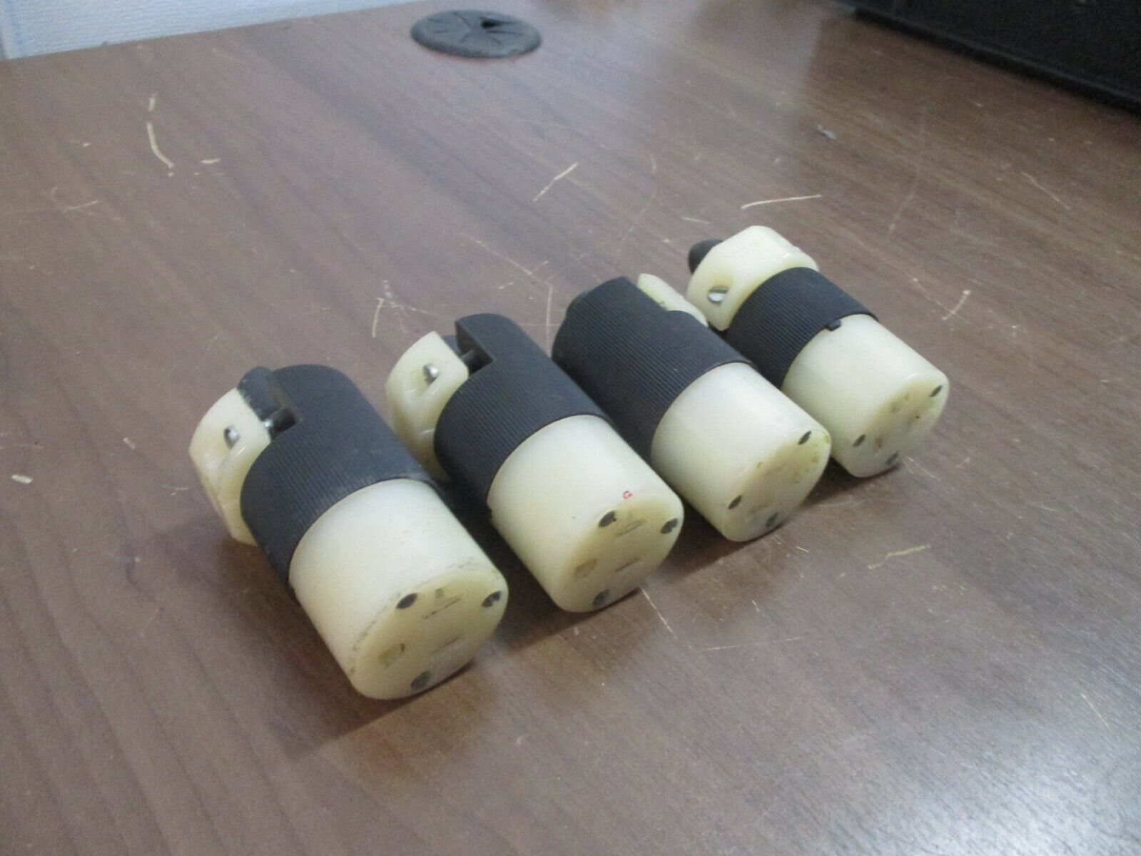 Hubbell Connector Nema 5-20 20A 125V *Lot of 4* Used