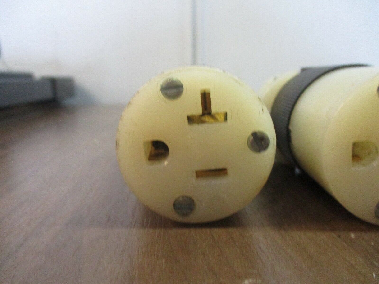 Hubbell Connector Nema 5-20 20A 125V *Lot of 4* Used