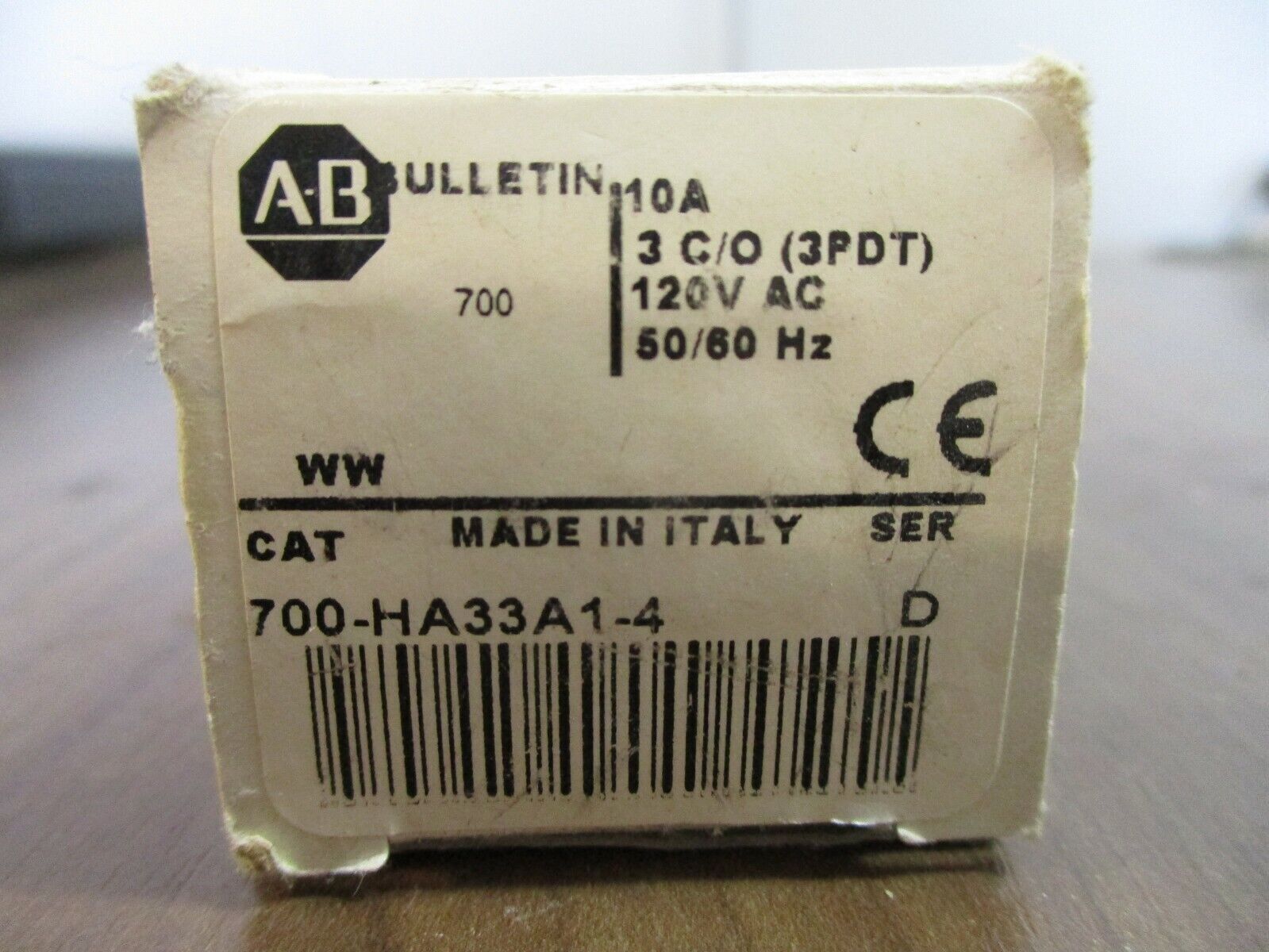 Allen-Bradley Relay 700-HA33A1-4 Ser. D 10A 120V 50/60Hz New Surplus