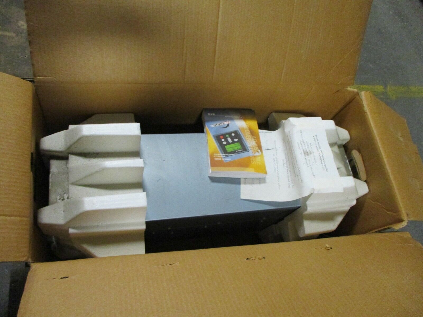 Cutler-Hammer SV9000 AC Drive SV9040AS-5M0A00 40HP 440-500V 3Ph 60Hz New Surplus