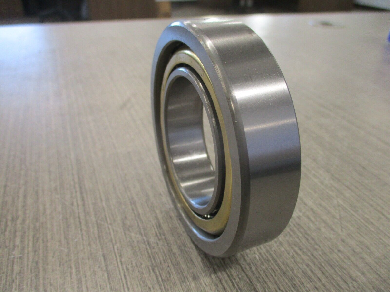 NSK Bearing 7210BYG New Surplus