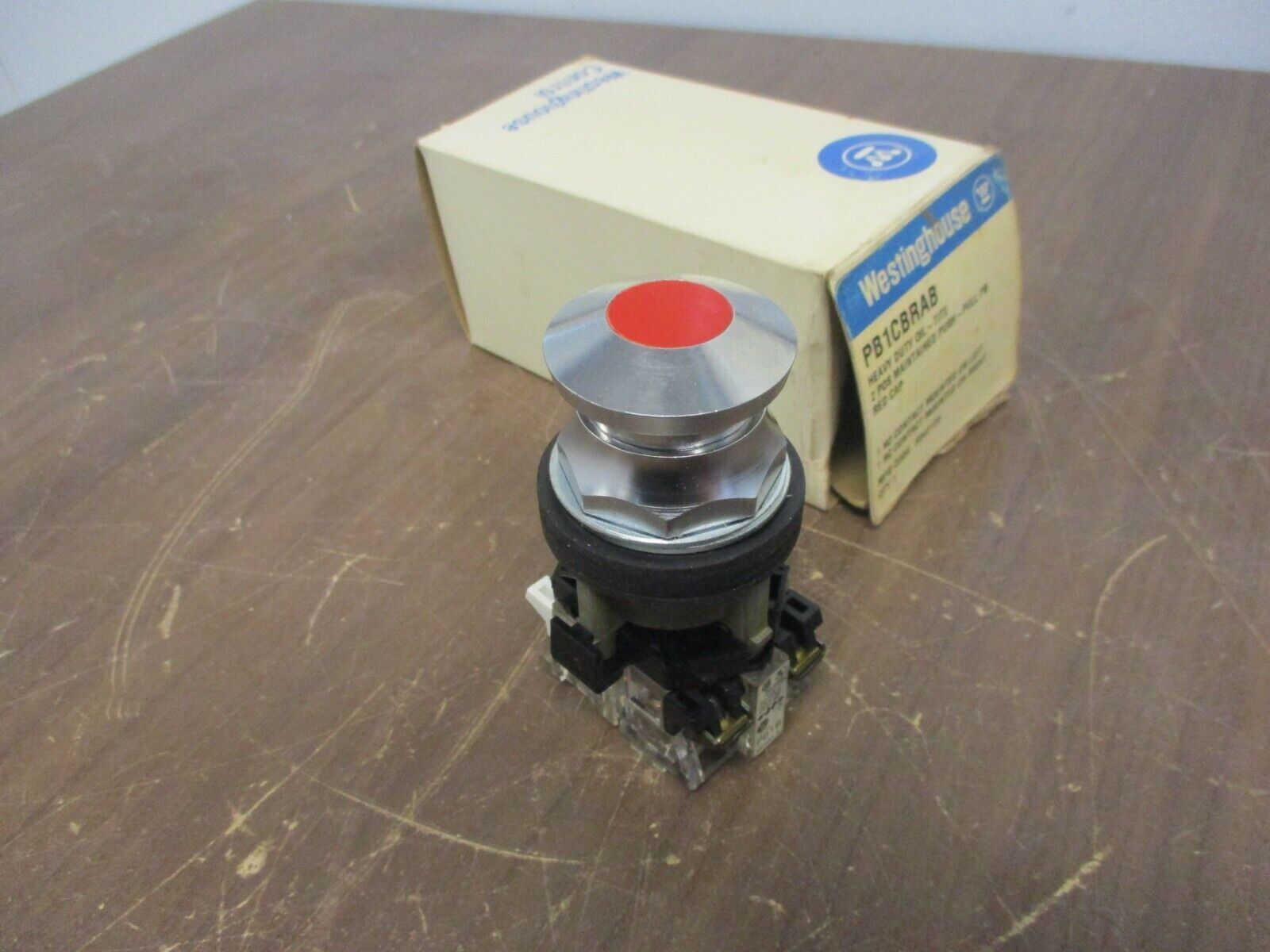 Westinghouse Oil-Tite 2-Position Maintained Push Button PB1CBRAB Red Cap