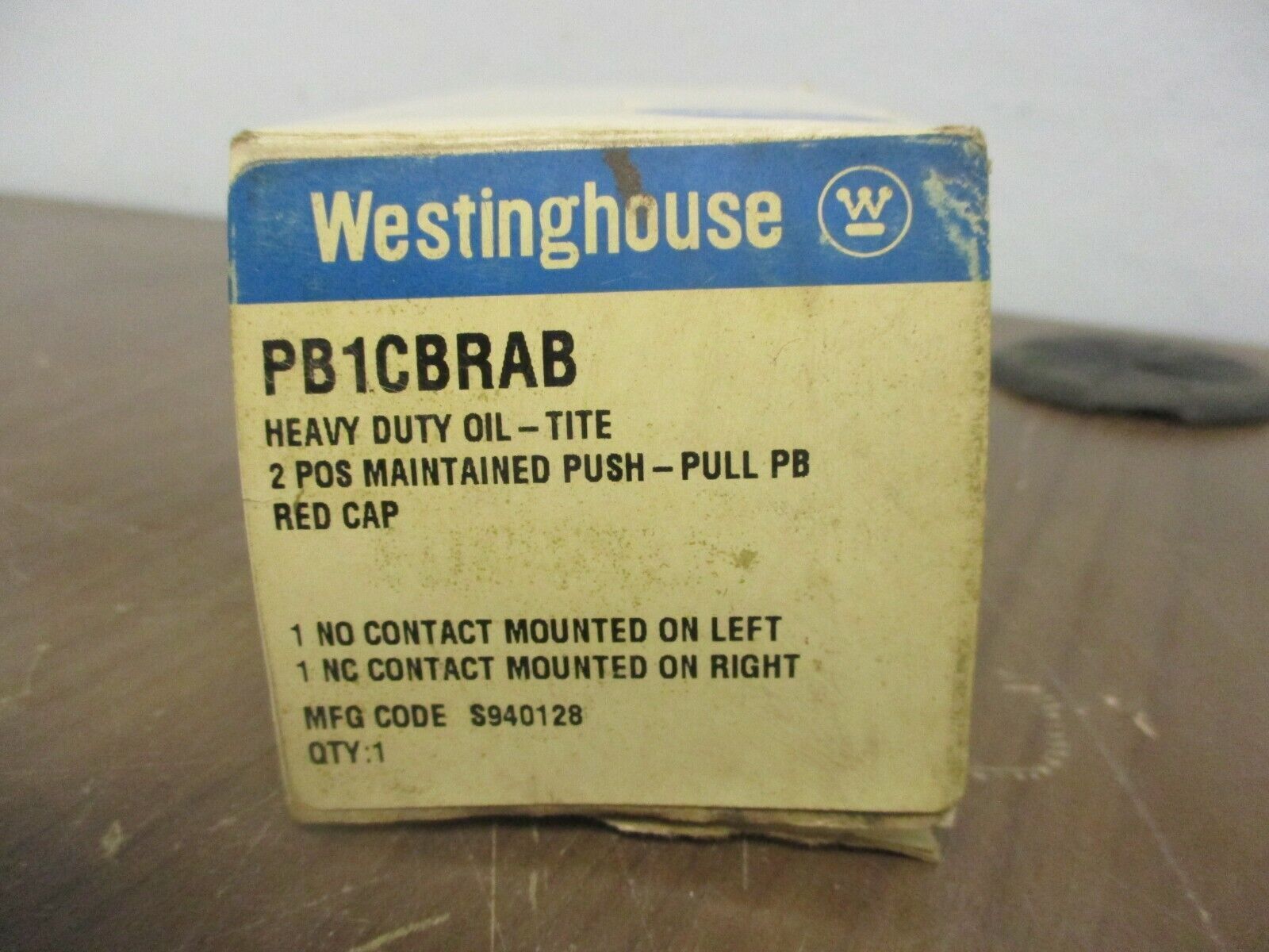 Westinghouse Oil-Tite 2-Position Maintained Push Button PB1CBRAB Red Cap