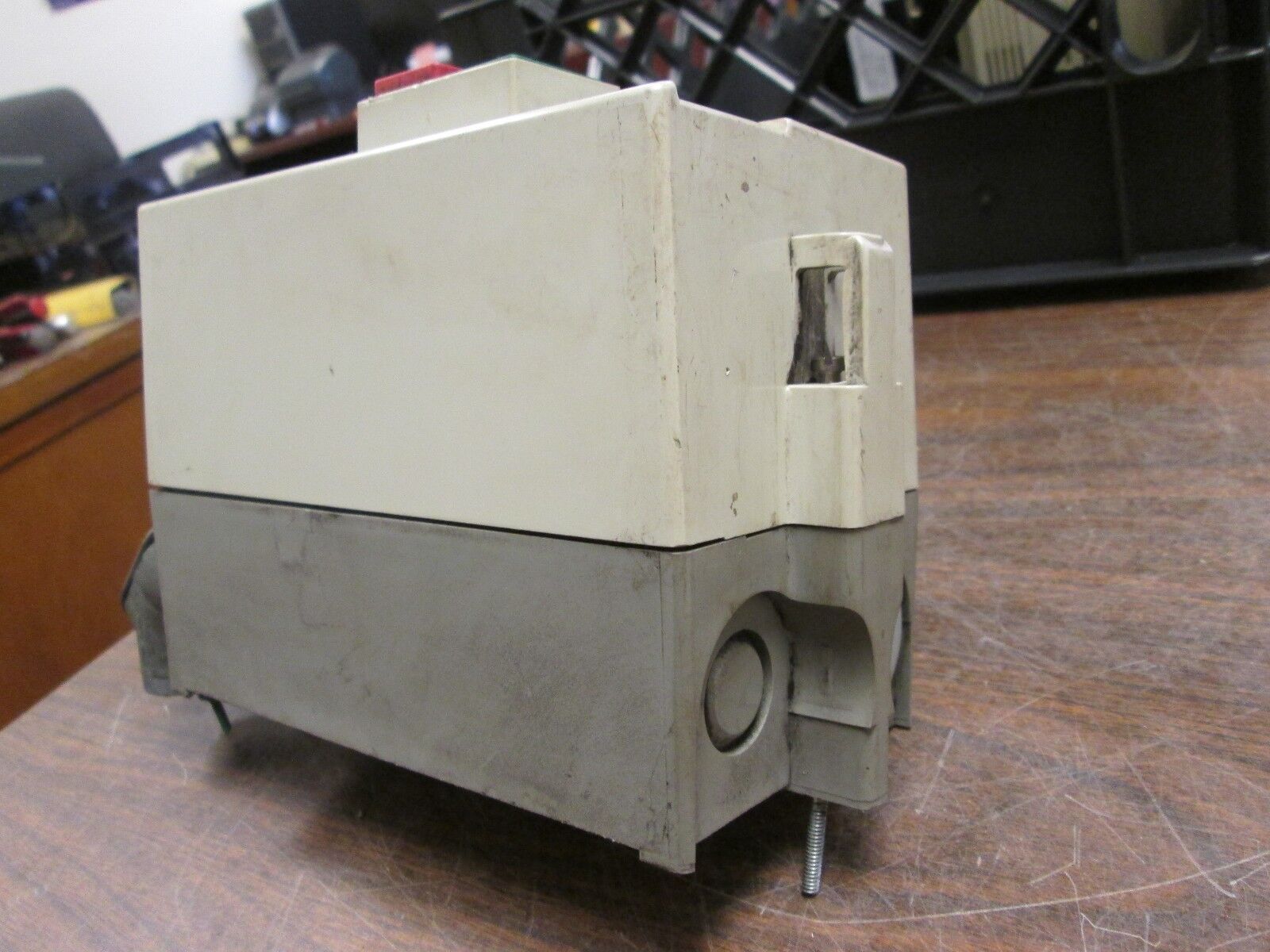 Allen-Bradley Enclosed Contactor 100-A12NB13 Solid State Overload 480V Coil Used