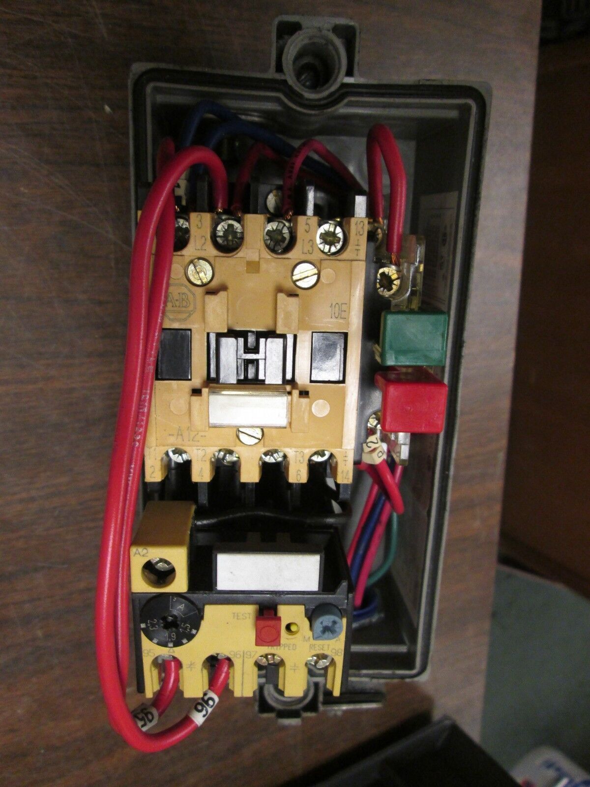 Allen-Bradley Enclosed Contactor 100-A12NB13 Solid State Overload 480V Coil Used
