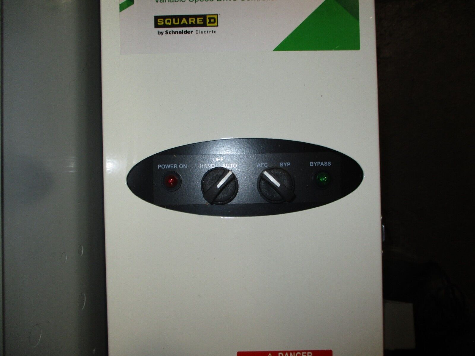 Square D ATV212 S-Flex AC Drive w/ Bypass SFD212GG4Y Ser. E 7.5HP 3Ph w/ Keypad
