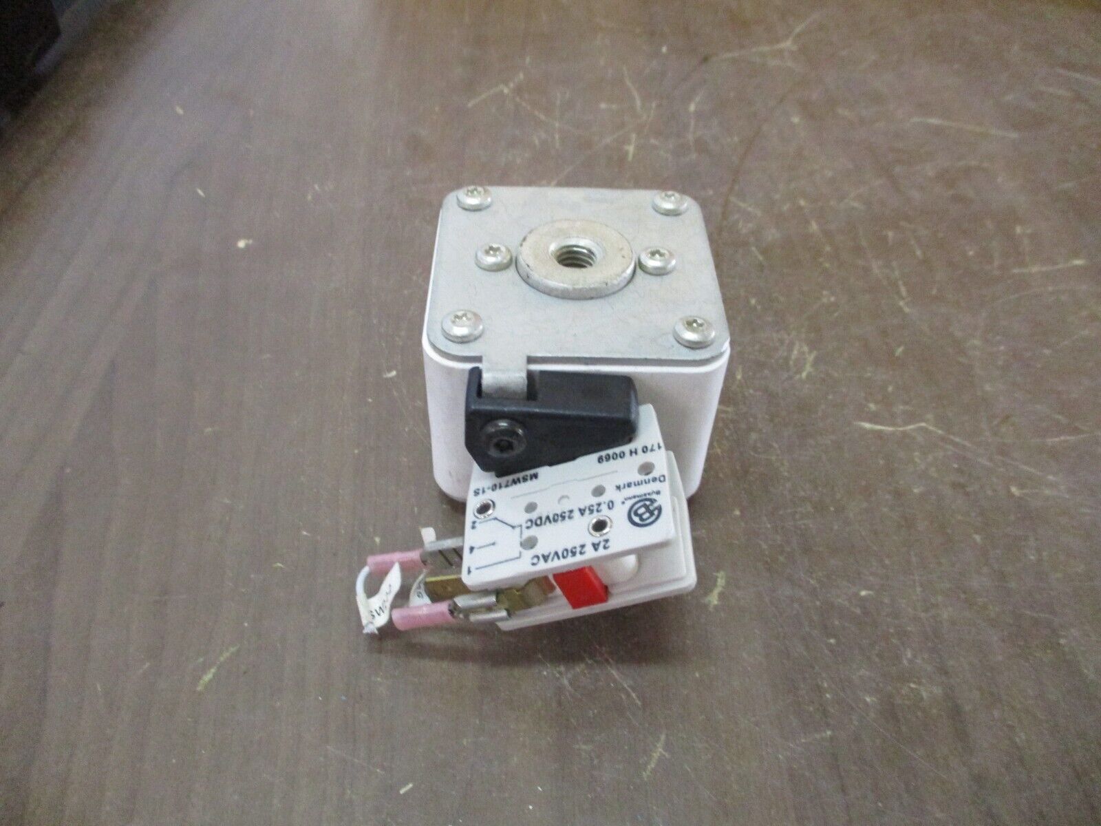 Bussmann Fuse 170M5566 700V 1000A Used