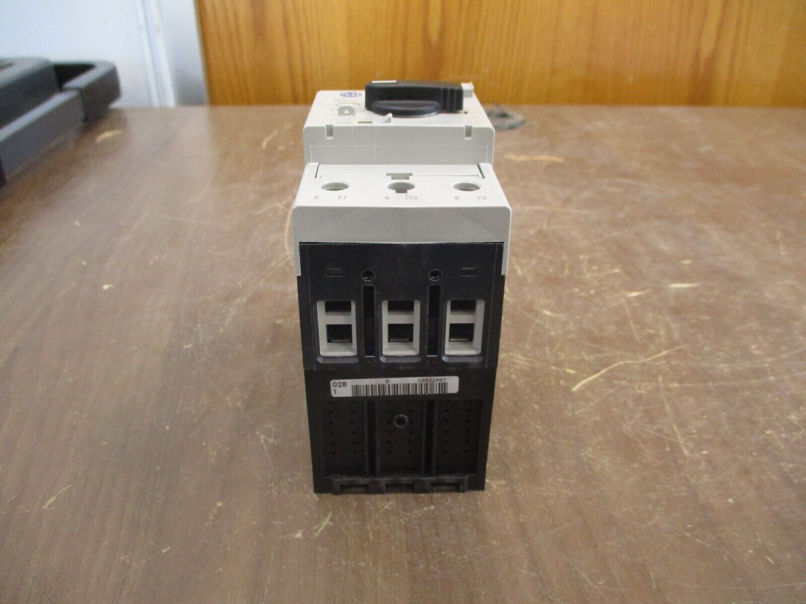 Allen-Bradley Motor Protector 140M-F8E-C32 Ser. C Trip: 23-32A New Surplus