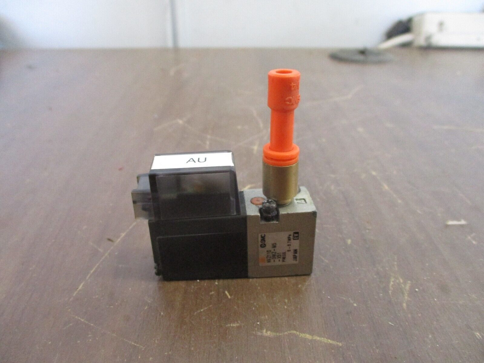 SMC Solenoid Valve NVZ110-3MZ-M5-X51 0-0.7 MPA Used