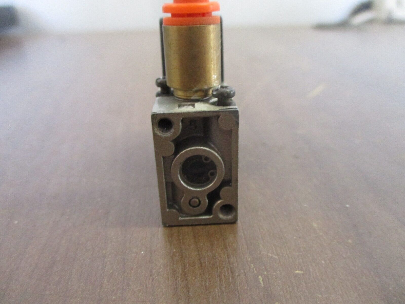 SMC Solenoid Valve NVZ110-3MZ-M5-X51 0-0.7 MPA Used