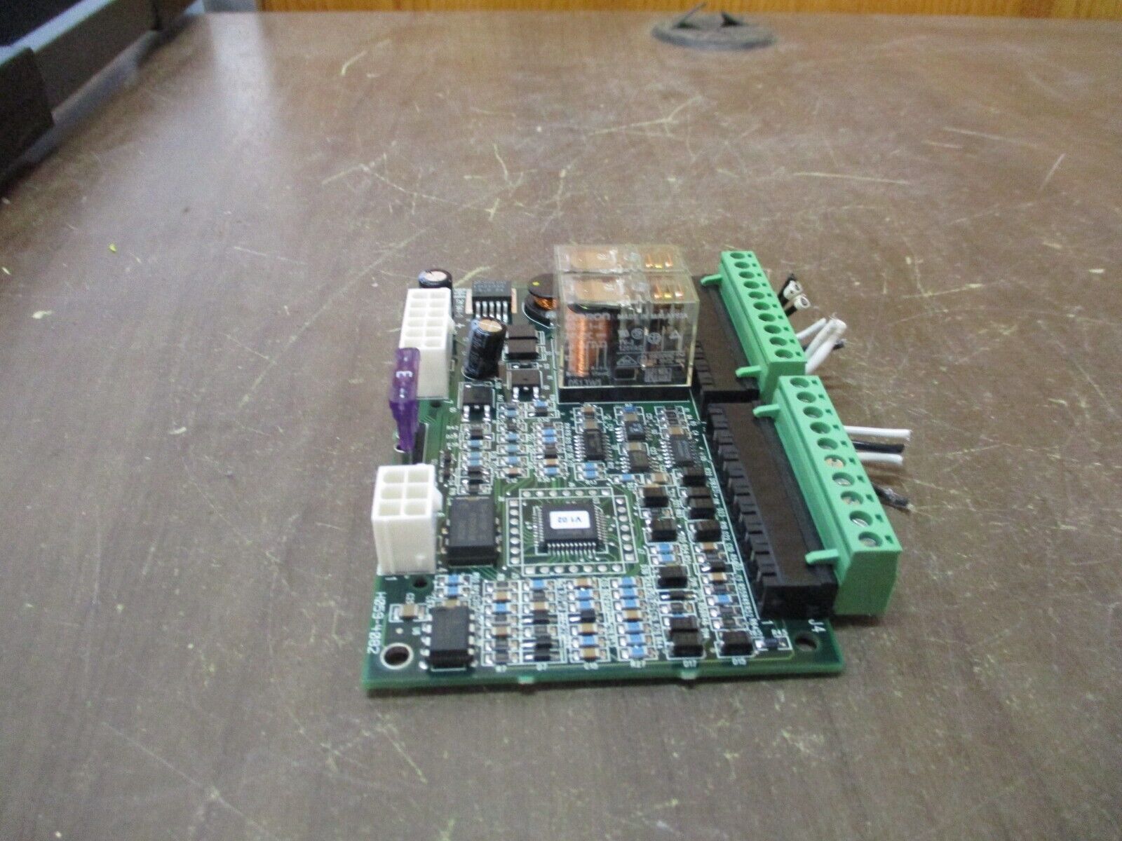 Eaton Control Board 101073473-101 Rev. B01 Used