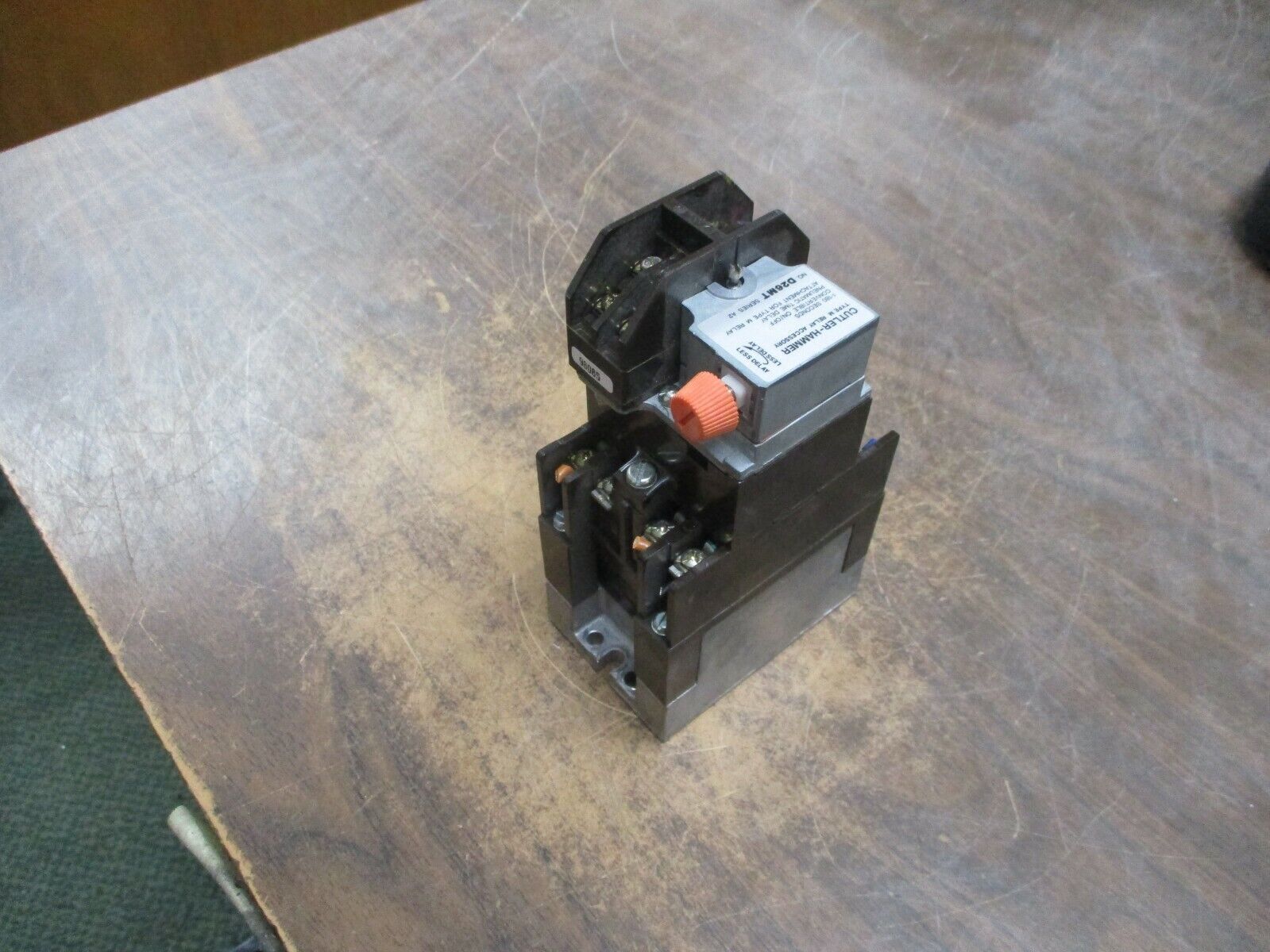 Cutler-Hammer Time Delay Relay D26MT Delay: .1-180sec 120V Coil Used