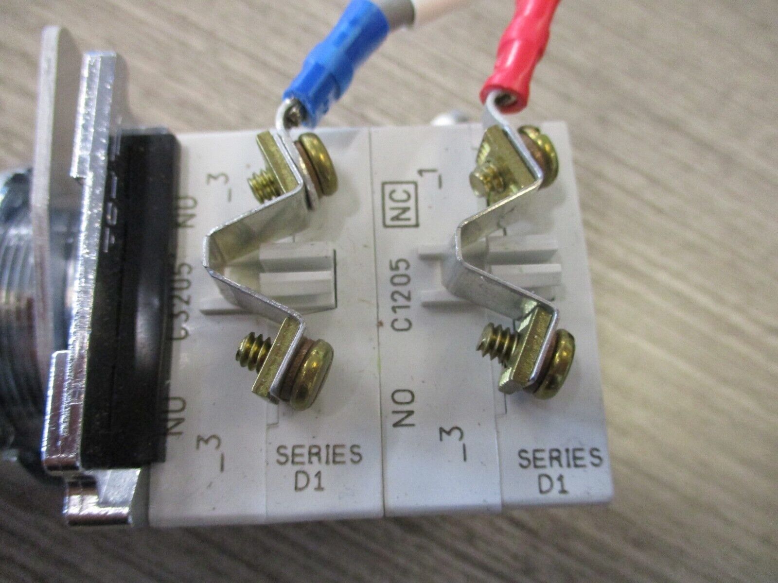 Cutler-Hammer Key on/off switch 10250T/91000T used