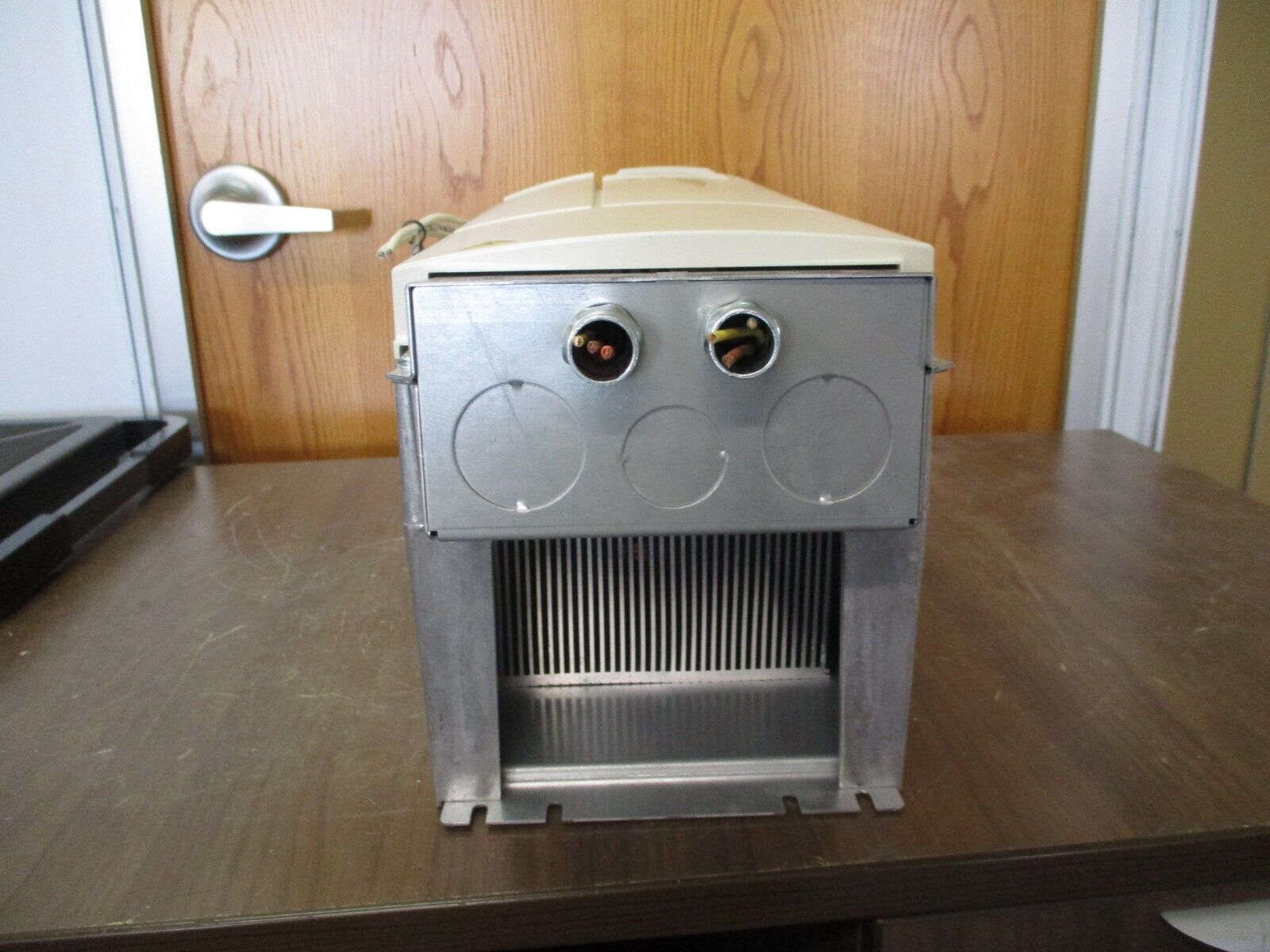 ABB ACH 401 AC Drive ACH401601632 20HP 3Ph w/ Keypad Used