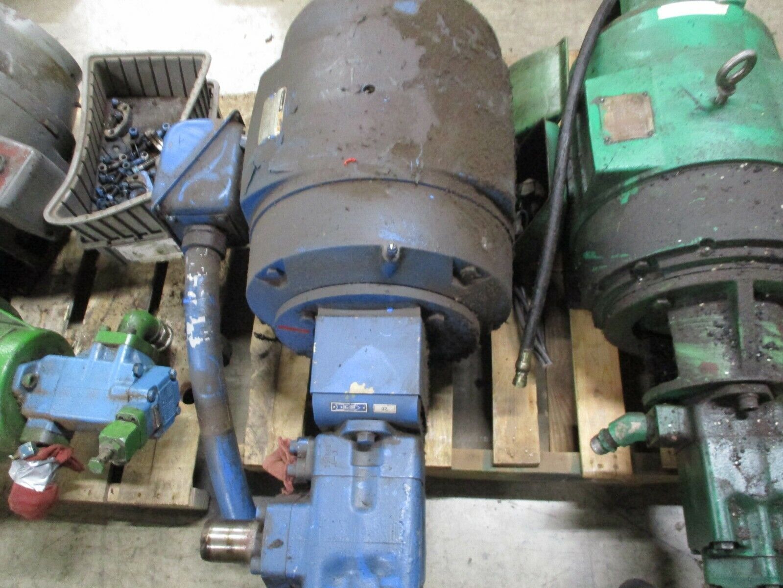 Vickers Vane Pumps w/ Motor 4520V42A8/4520V50A5 50HP 1200RPM 230/460V 132/66A