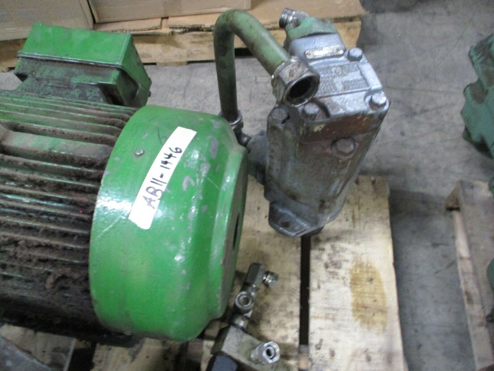 Vickers Vane Pump w/ Motor 2521V14A9 15HP 1200RPM 220/440V 42/5/24.6A Used