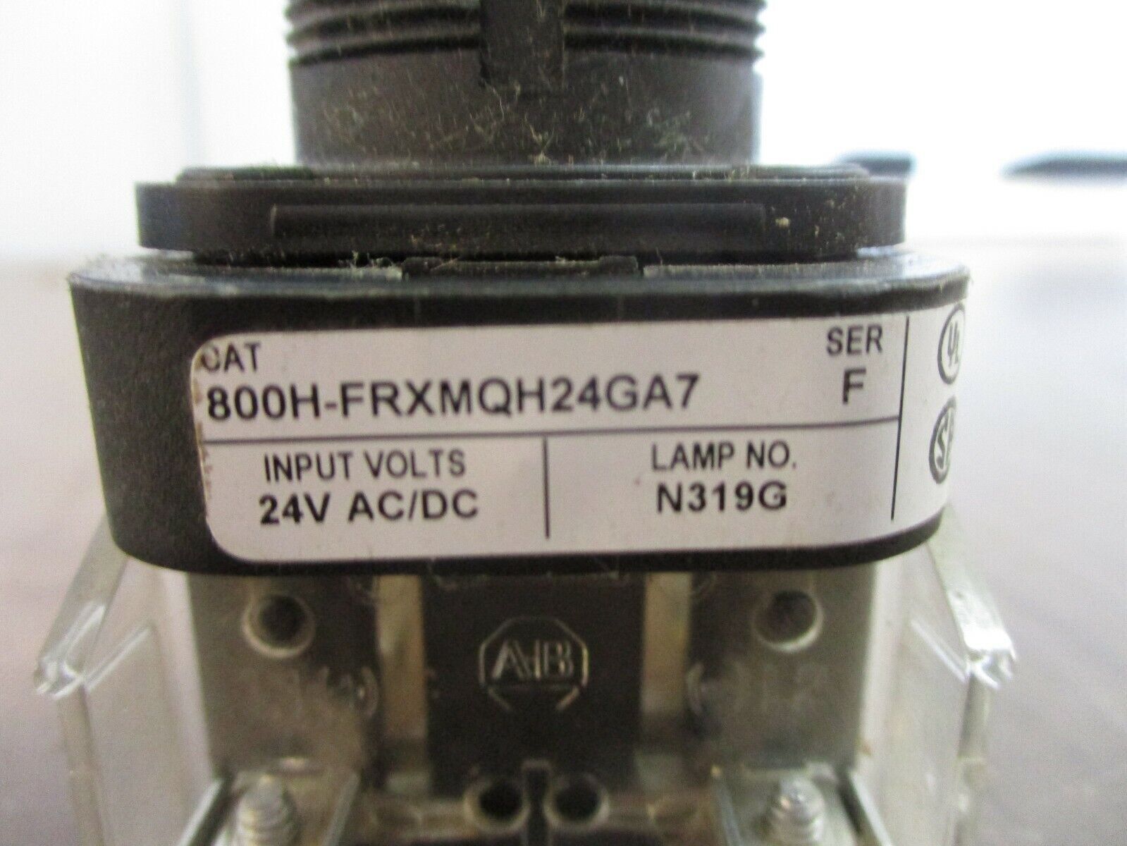 Allen-Bradley Illuminated Push Button 800H-FRXMQH24GA7 Ser. F 24V Type 4, 4X, 13