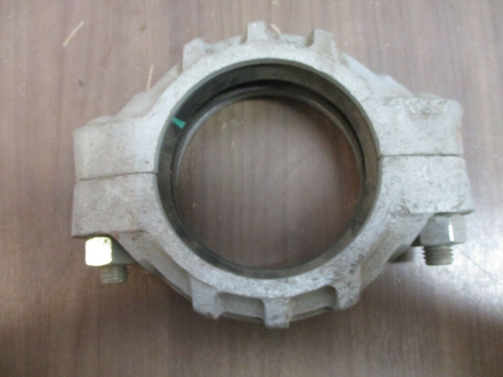 Victaulic Pipe Coupling 4/114.3-77 4" Pipe Used