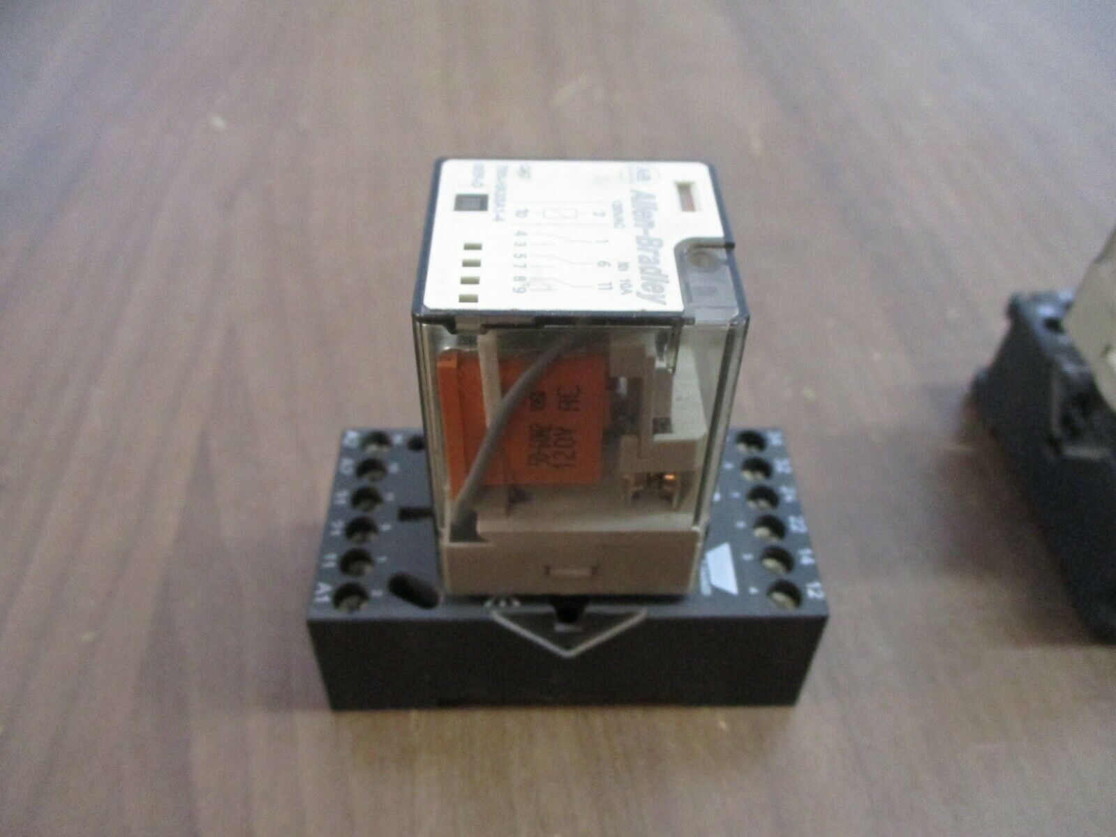 Allen-Bradley Relay 700-HA33A1-4 Ser. D 120V w/ Base *Lot of 2* Used