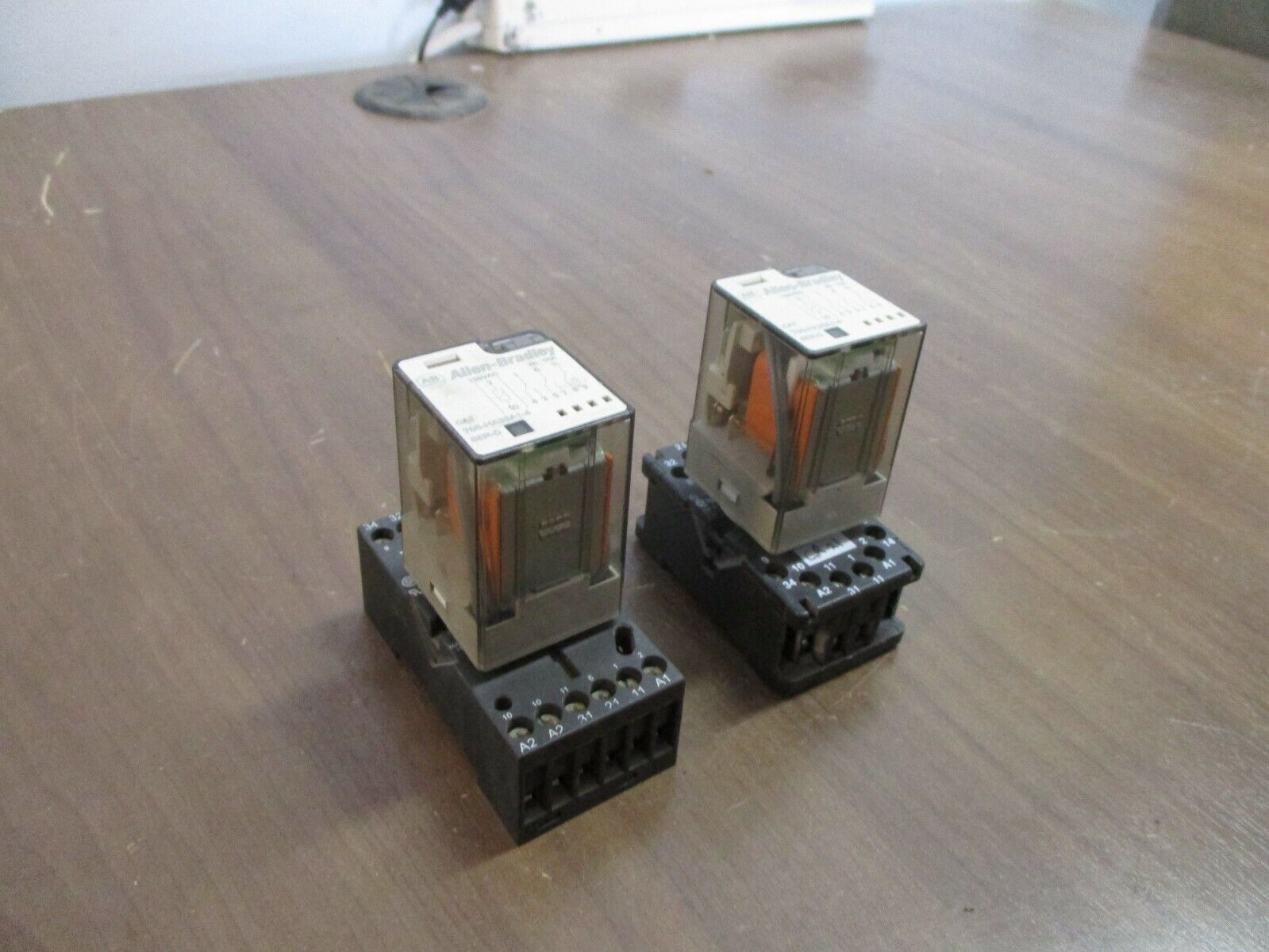 Allen-Bradley Relay 700-HA33A1-4 Ser. D 120V w/ Base *Lot of 2* Used