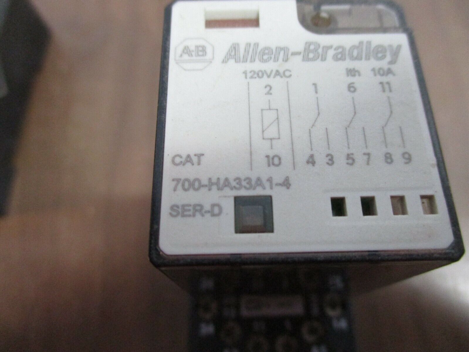 Allen-Bradley Relay 700-HA33A1-4 Ser. D 120V w/ Base *Lot of 2* Used