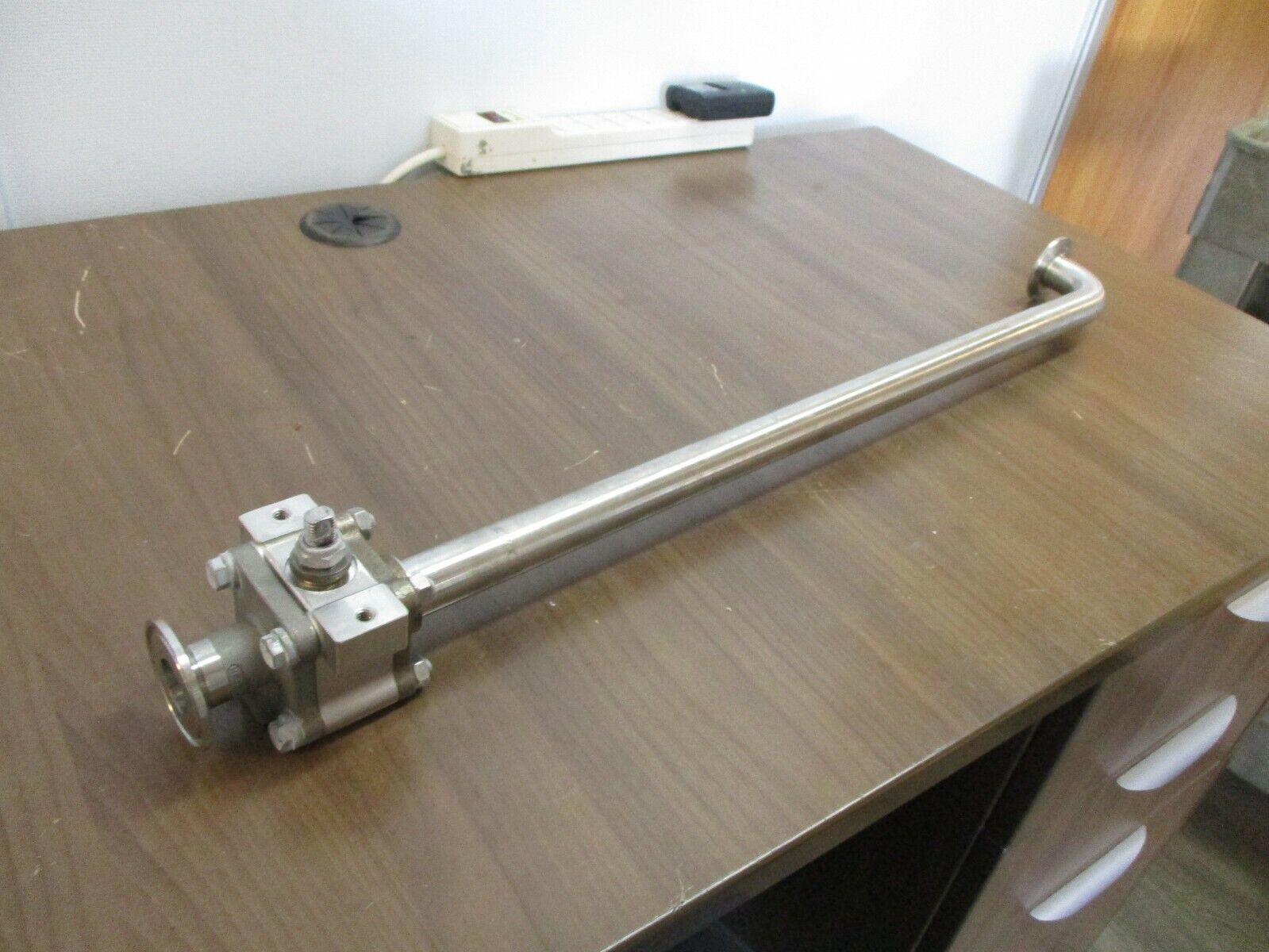 Flowserve Worchester Controls Ball Valve 1B4466TXBO R3 1000CWP Body: CF8M Used