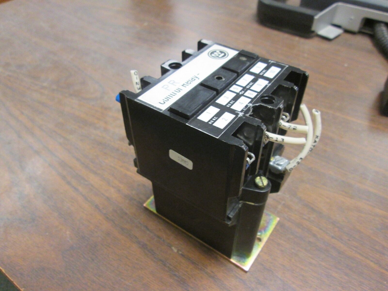 Westinghouse Control Relay ARD420L 24 VDC Coil 600V DC Used