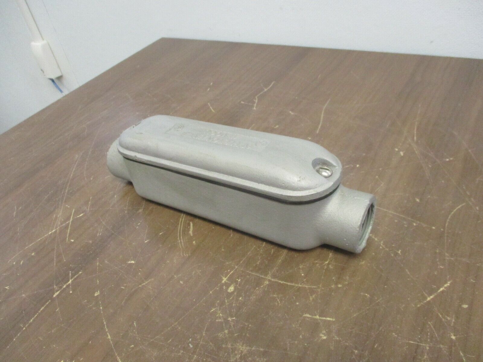 Appleton Unilet Conduit Body BC-100-M Mogul Size: 1" Used