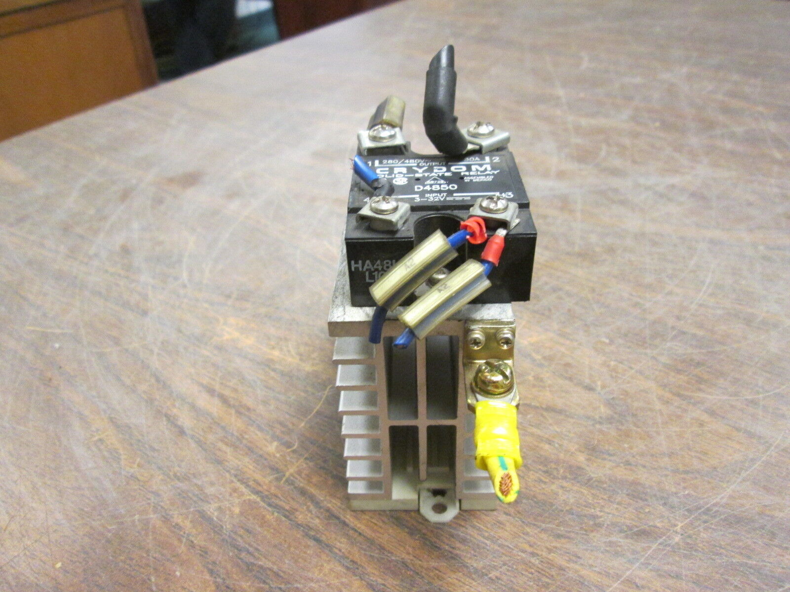 Crydom Solid State Relay D4850 w/ Heatsink Input: 3-32V Output: 280/480V 50A