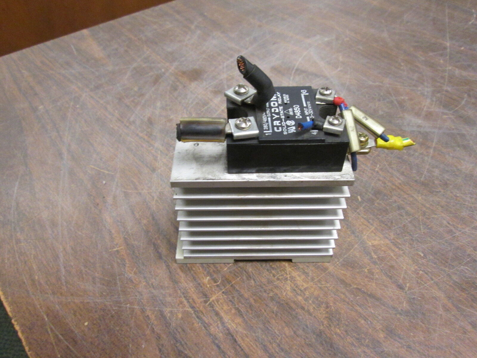 Crydom Solid State Relay D4850 w/ Heatsink Input: 3-32V Output: 280/480V 50A