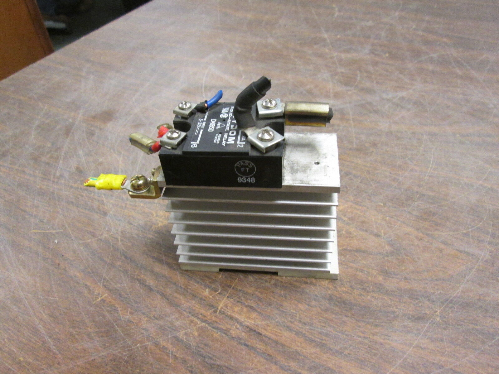 Crydom Solid State Relay D4850 w/ Heatsink Input: 3-32V Output: 280/480V 50A