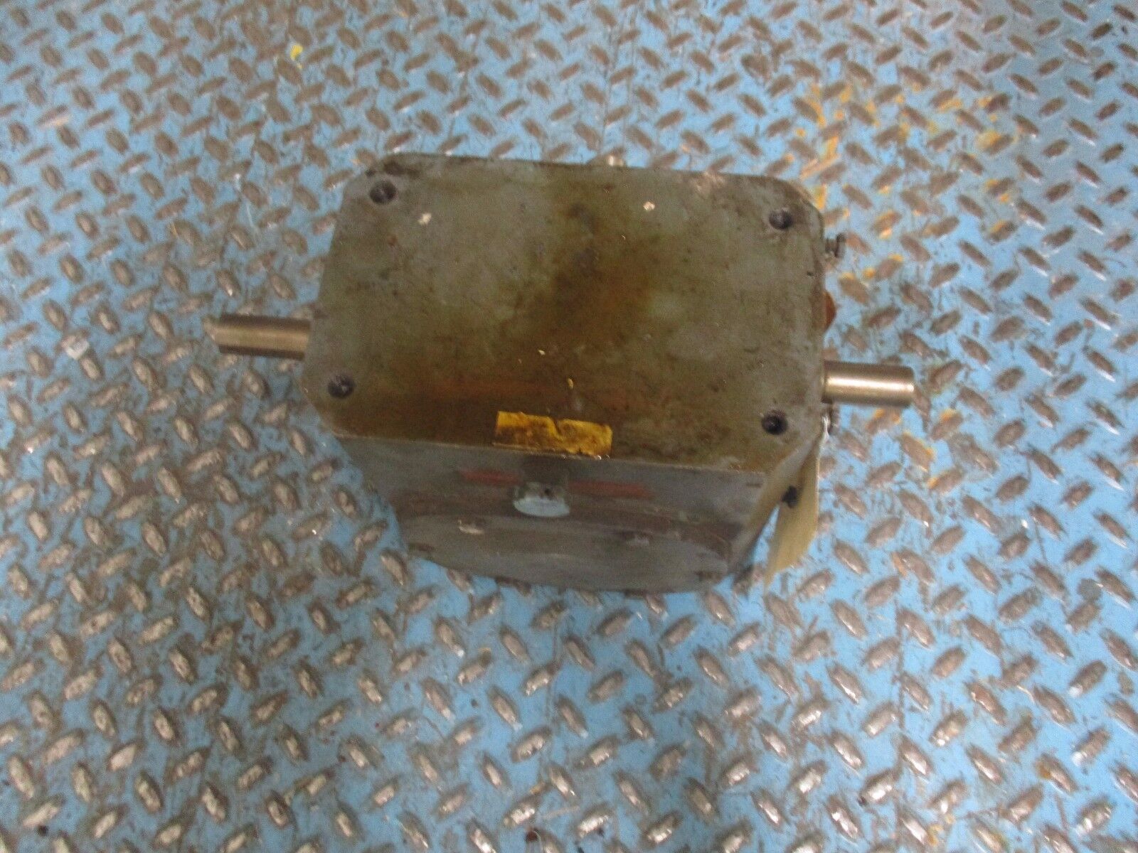 Boston Gear Reducer 332-10-G1 Ratio 10:1 6.44Hp In 2050 In-Lb Torque Out Used