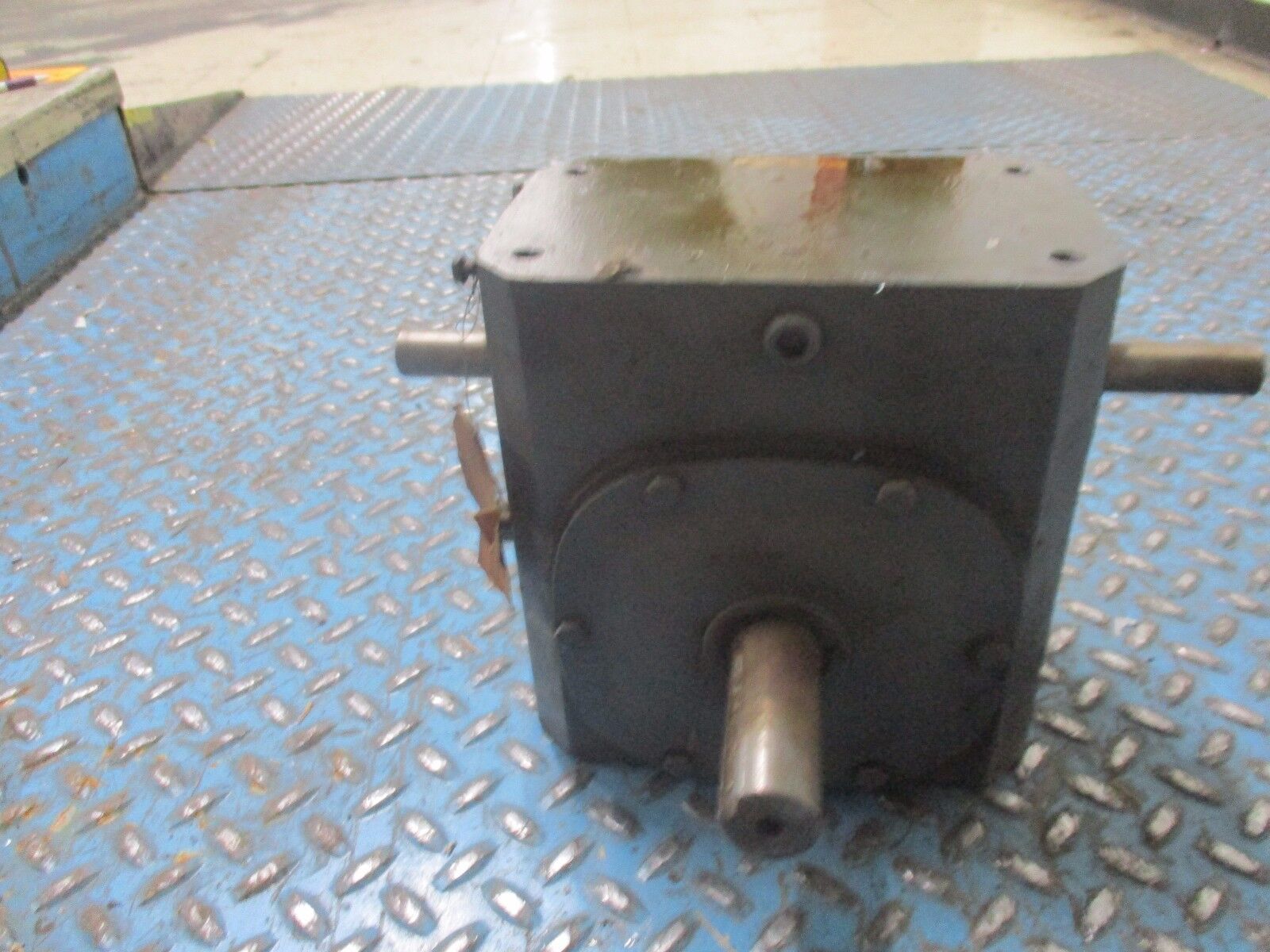Boston Gear Reducer 332-10-G1 Ratio 10:1 6.44Hp In 2050 In-Lb Torque Out Used