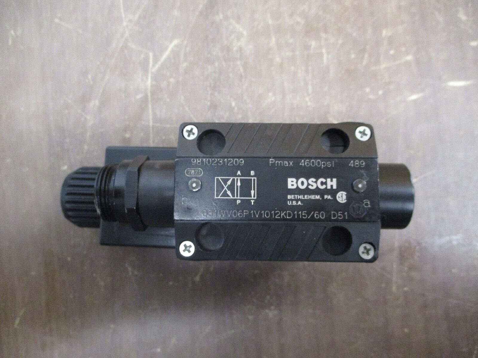 Bosch Directional Control Valve 081WV06P1V1012KD115/60 D51 4600PSI Used
