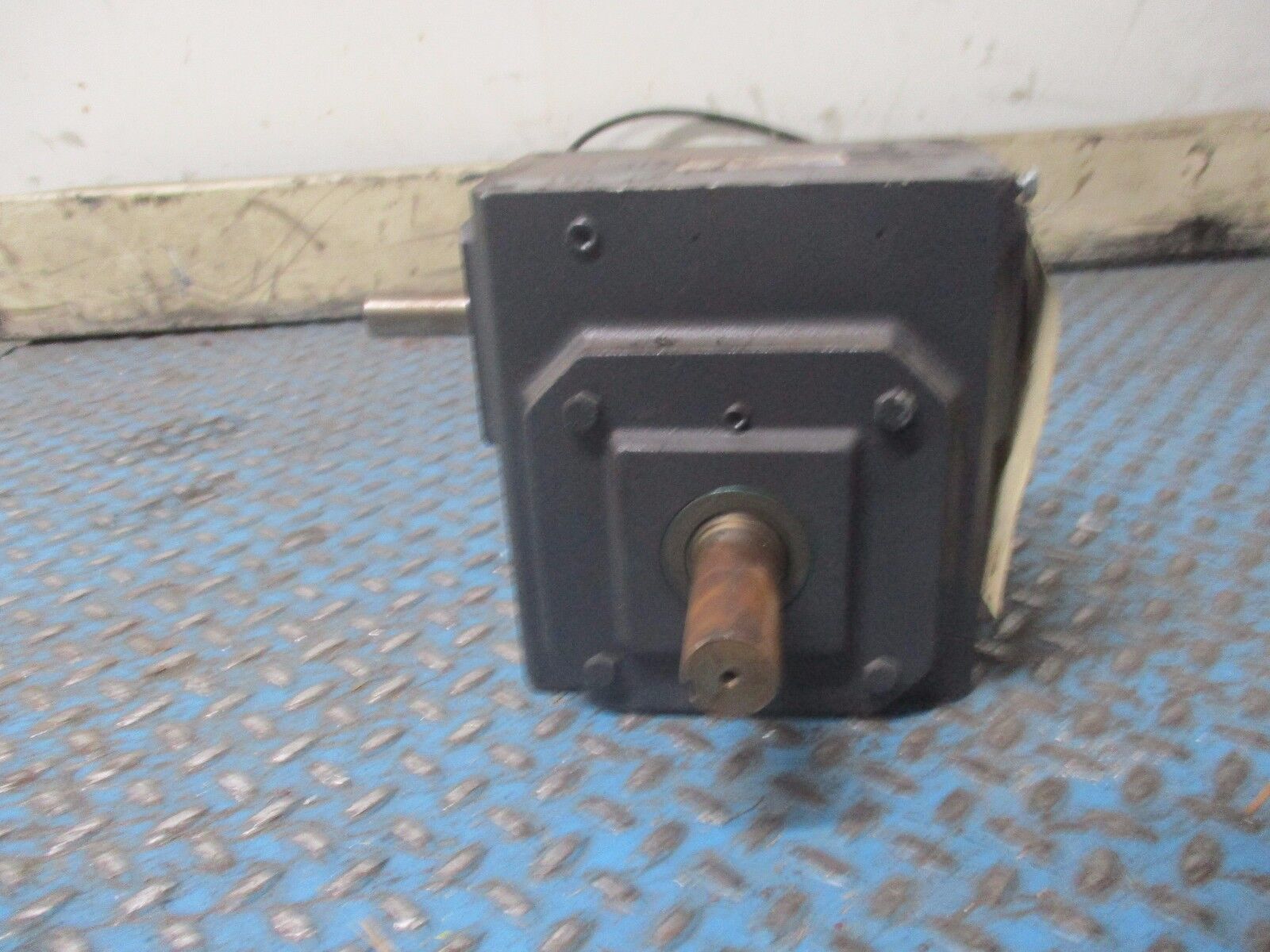 Morse Raider Reducer 325ULR20 Ratio 20:1 3.72 Hp In 2325 In-Lb Torque Out Used