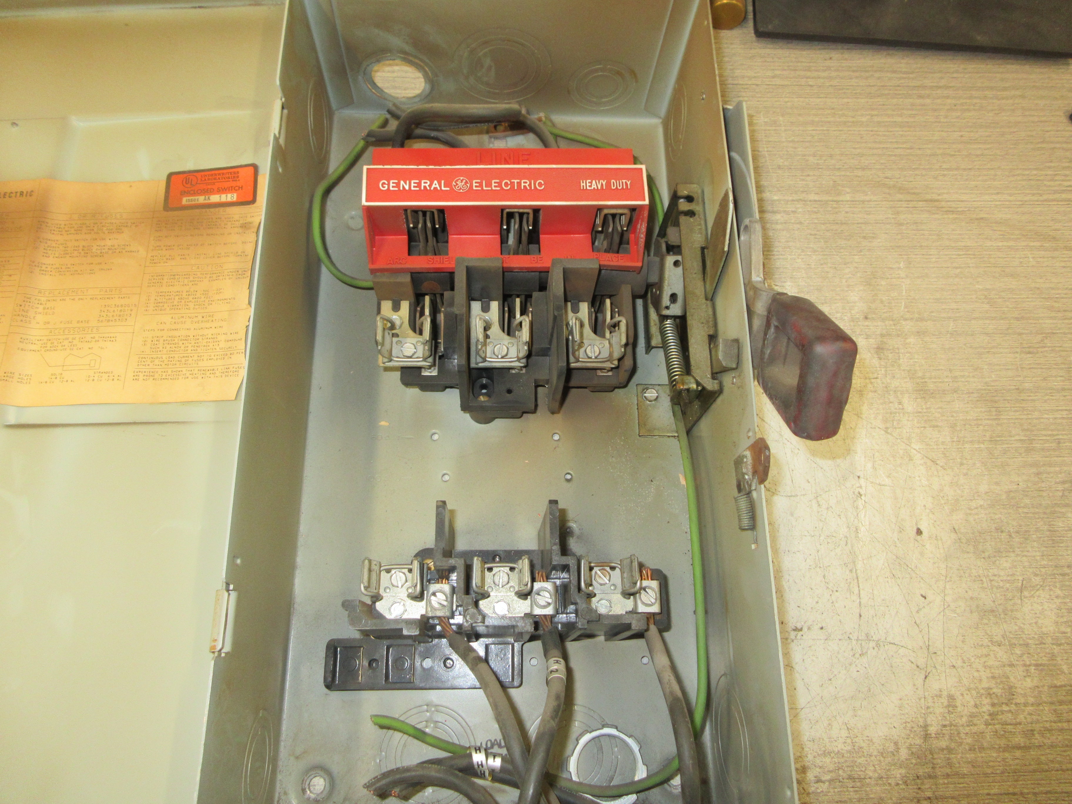 GE Fusible Safety Switch / Disconnect TH3362 MOD 4 60A 600V 3P Used