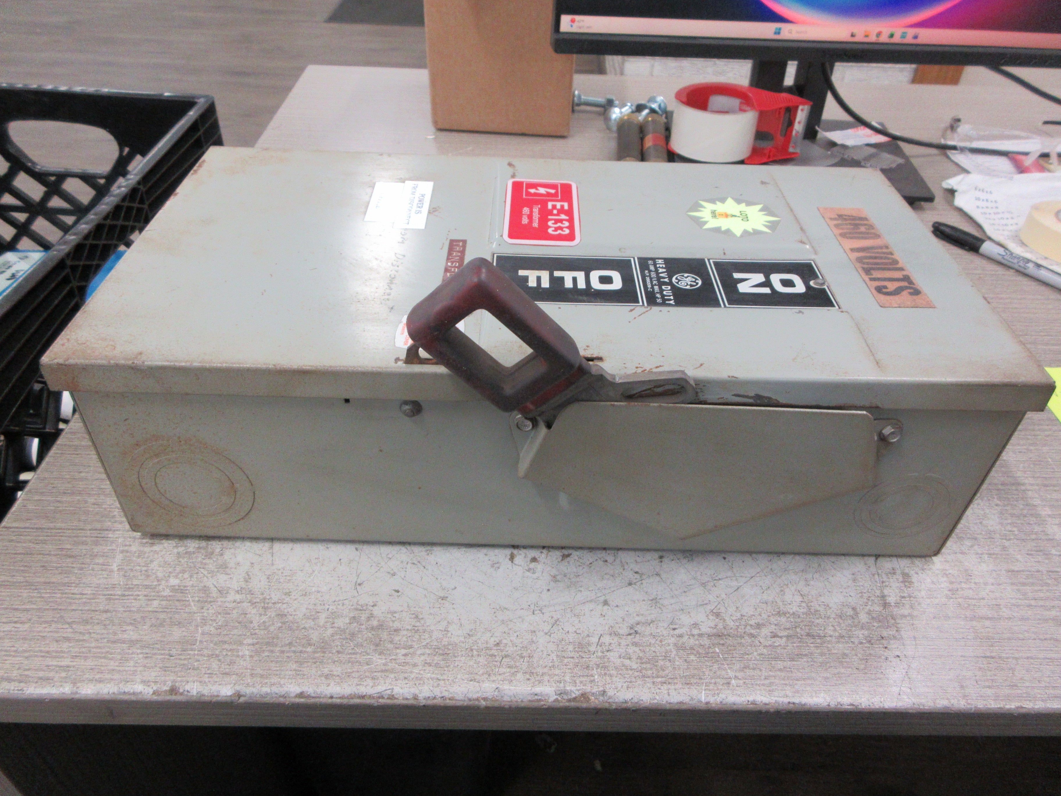 GE Fusible Safety Switch / Disconnect TH3362 MOD 4 60A 600V 3P Used