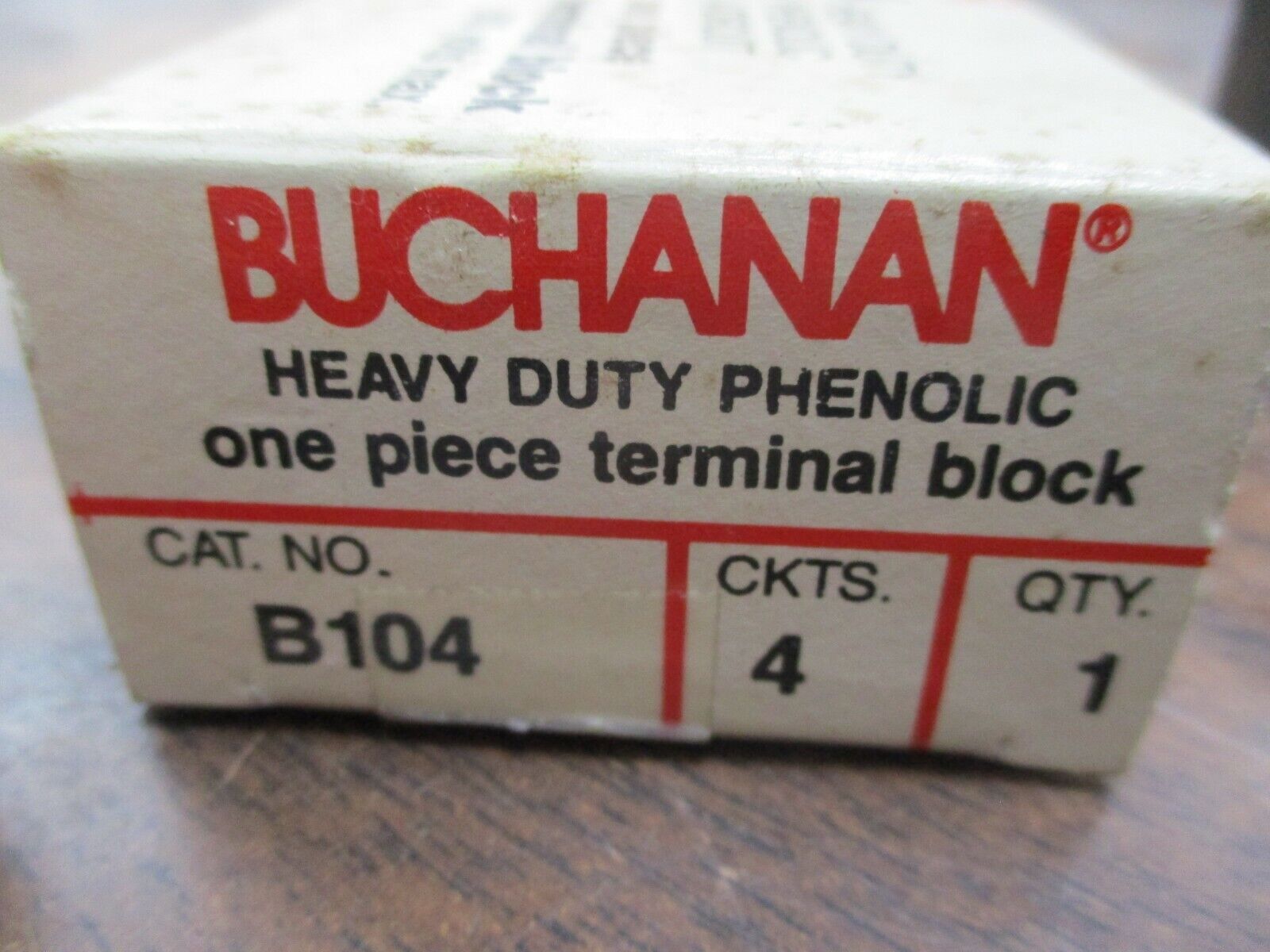 Buchanan Heavy Duty Phenolic One Piece Terminal Block B104 4-Circuit New Surplus