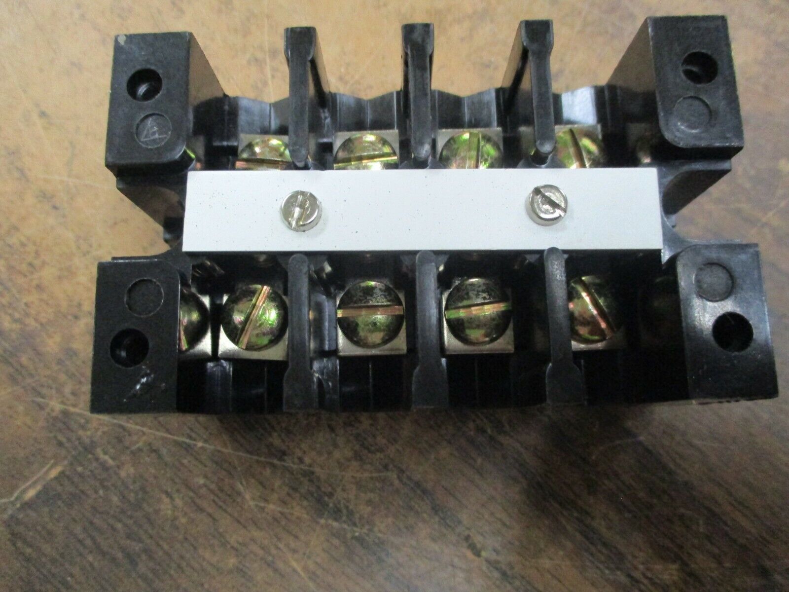Buchanan Heavy Duty Phenolic One Piece Terminal Block B104 4-Circuit New Surplus